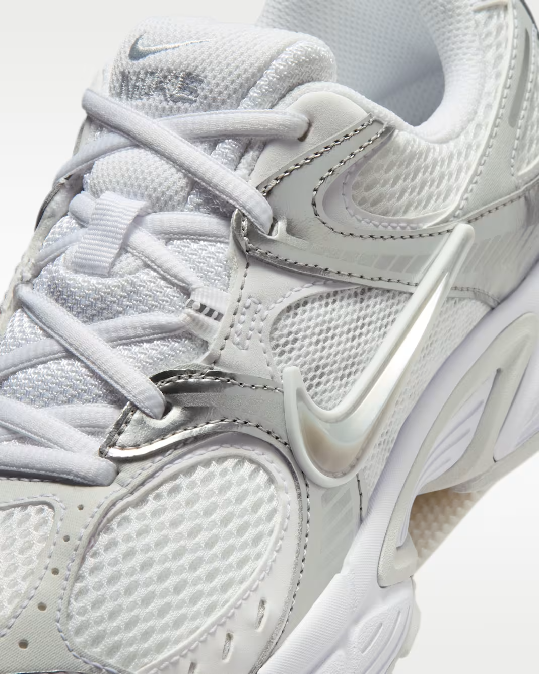 HQ7901-112 Nike V5 RNR White Metallic Platinum (Women's)