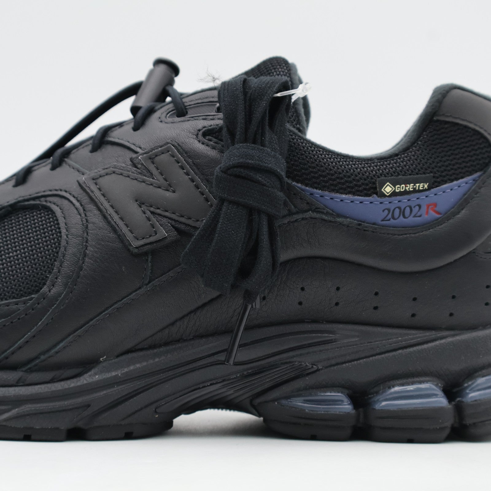 M2002RXW JJJJound Ã New Balance 2002R GORE-TEX Black (Men's)