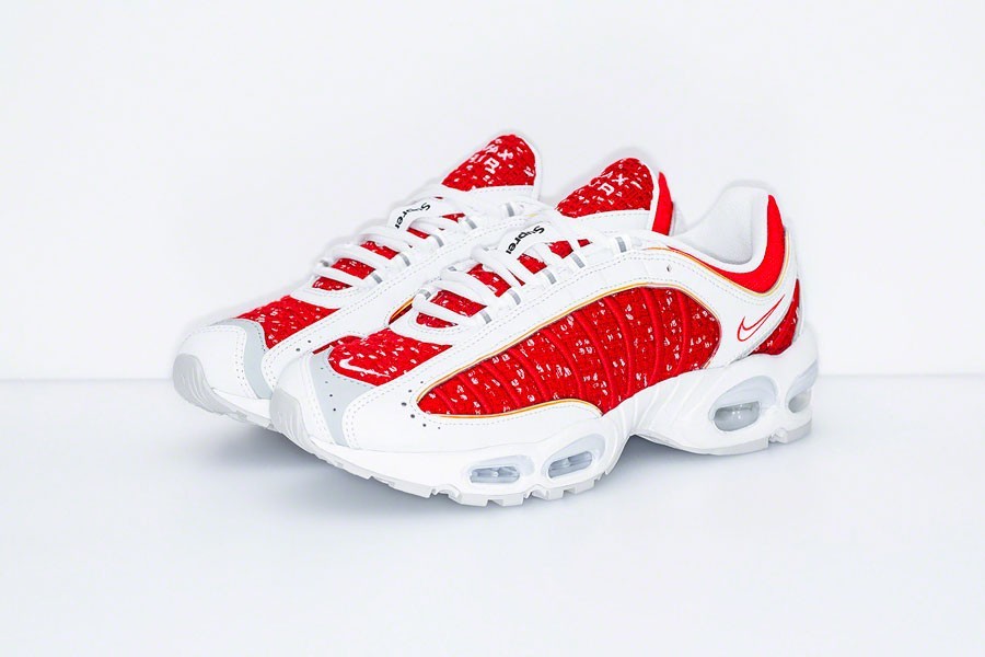 AT3854-100 Supreme Ã Nike Air Max Tailwind 4 "Red" (Men's)