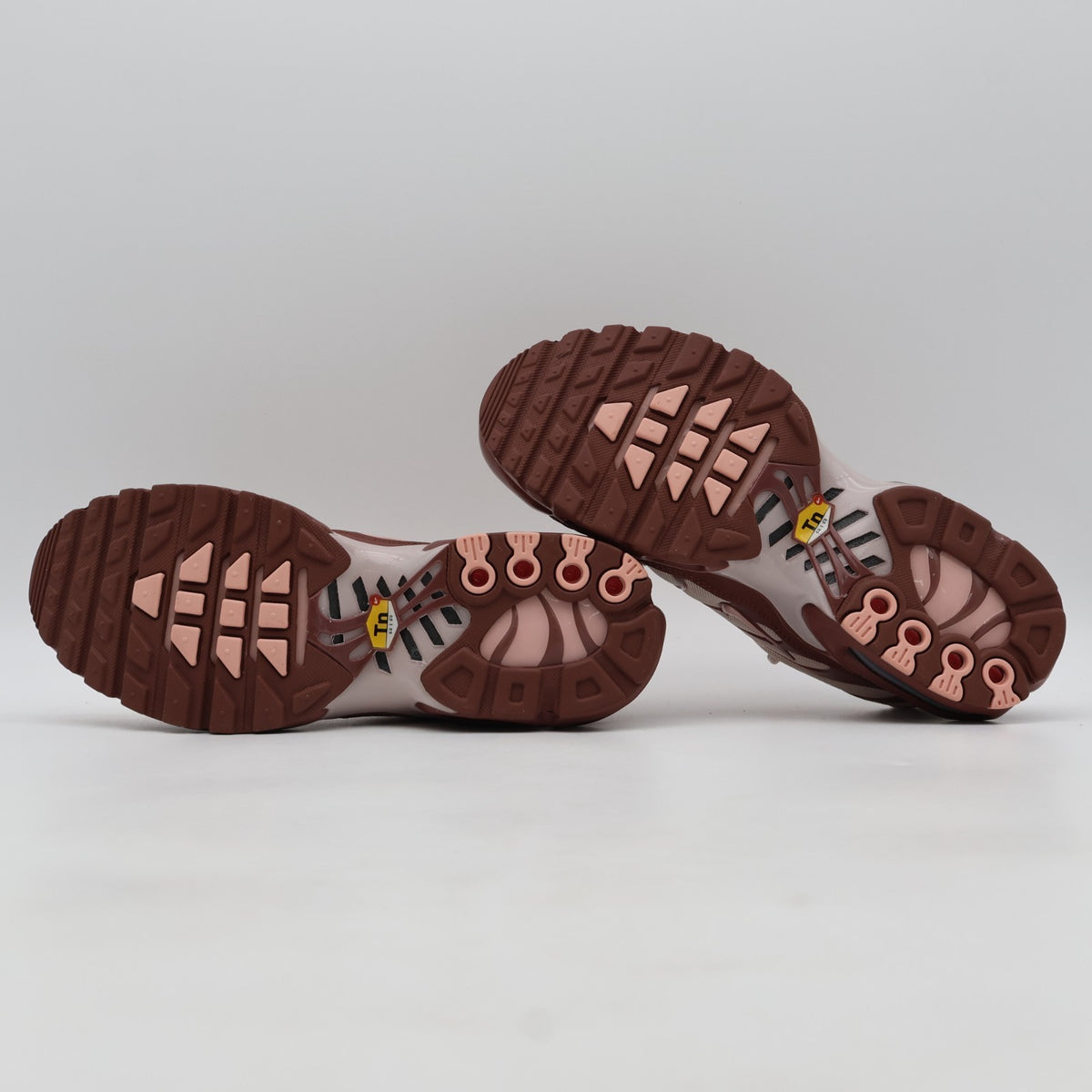DZ3671-201 Nike Air Max Plus Red Sepia (Women's)