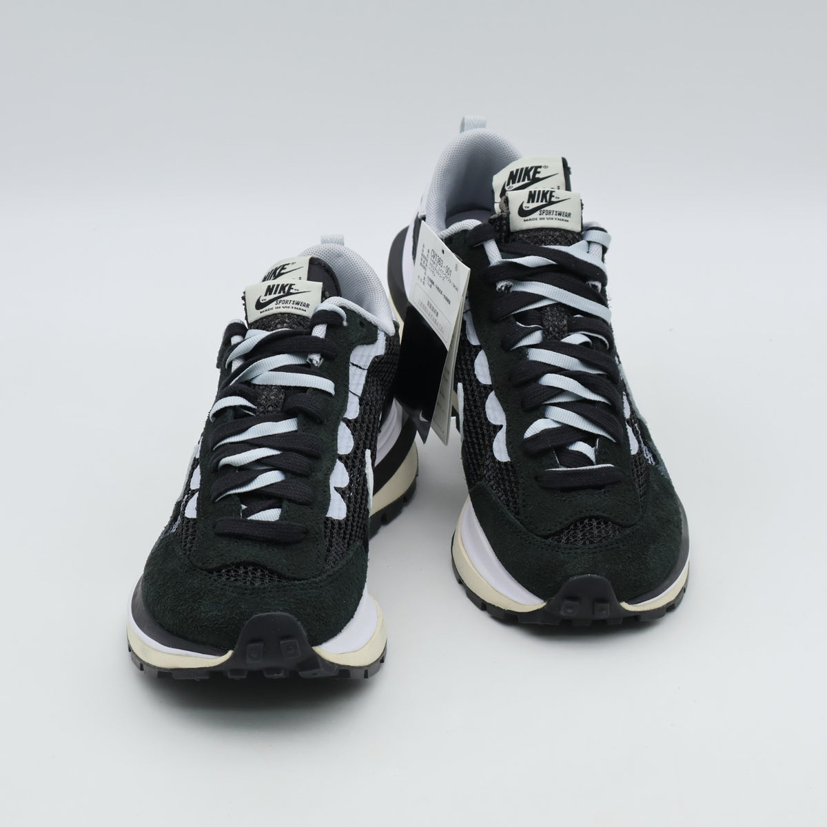 CV1363-001 sacai Ã Nike Vapor Waffle "Black and White" (Men's)