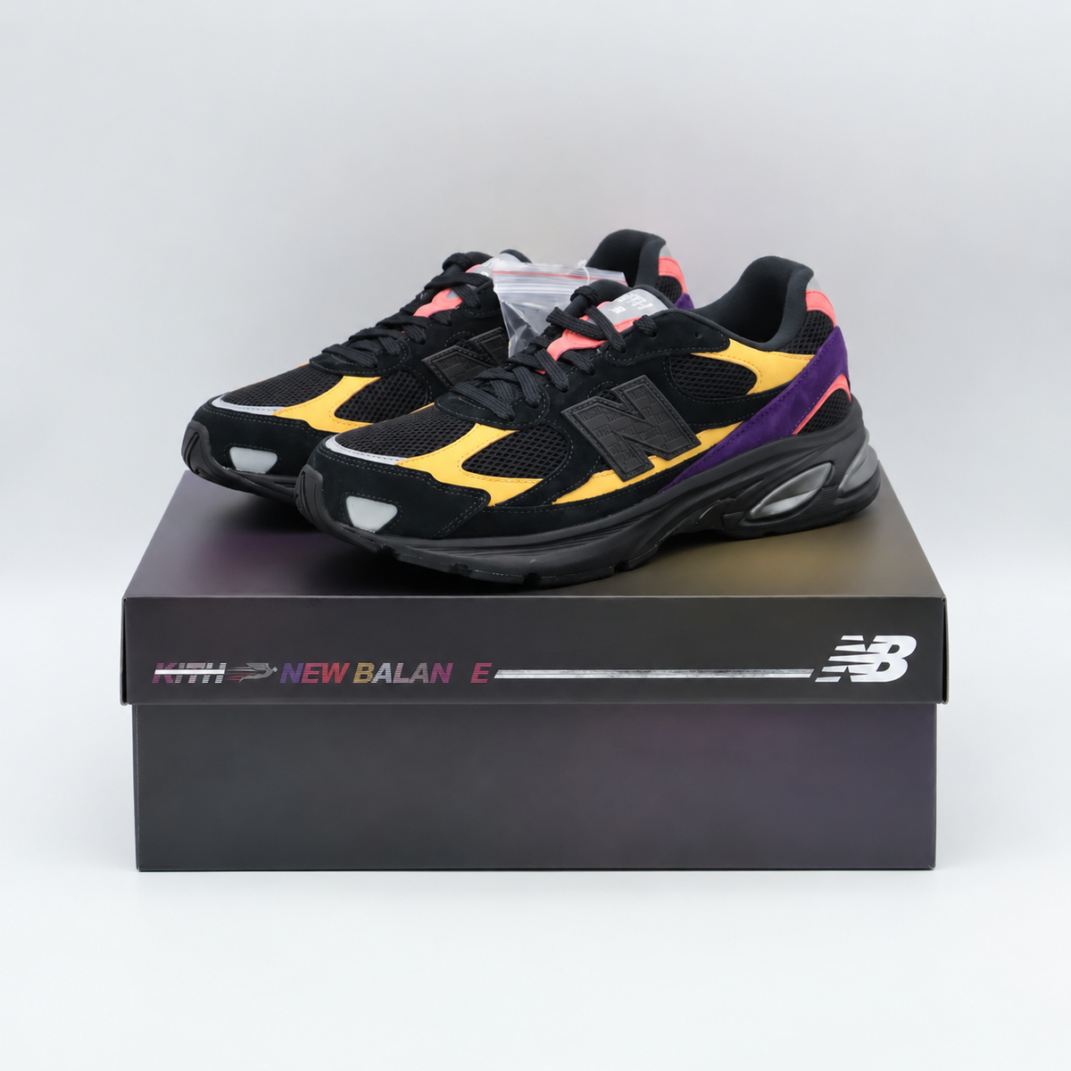 U2010KTF KITH Ã New Balance 2010 Black Multi (Men's)
