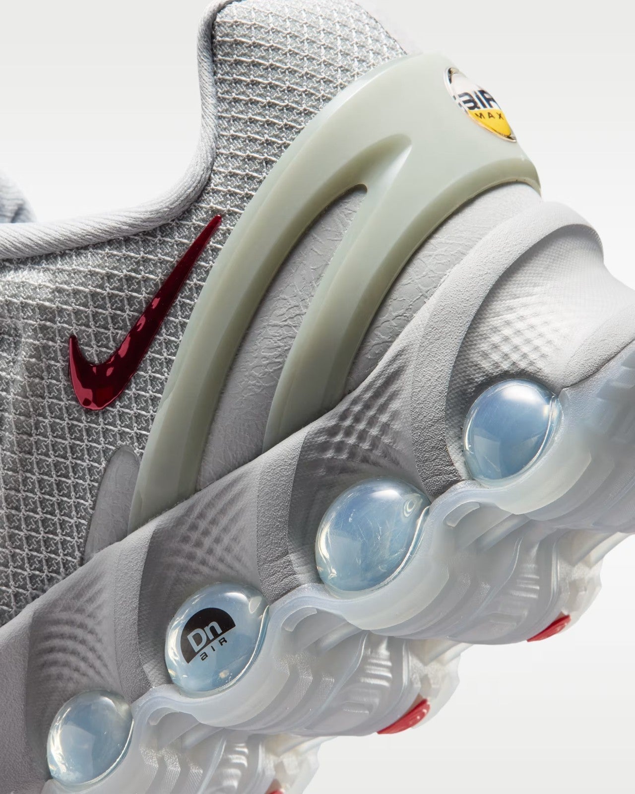 IO7846-003 Nike Air Max DN8 "Flat Silver/Photon Dust" (Men's)