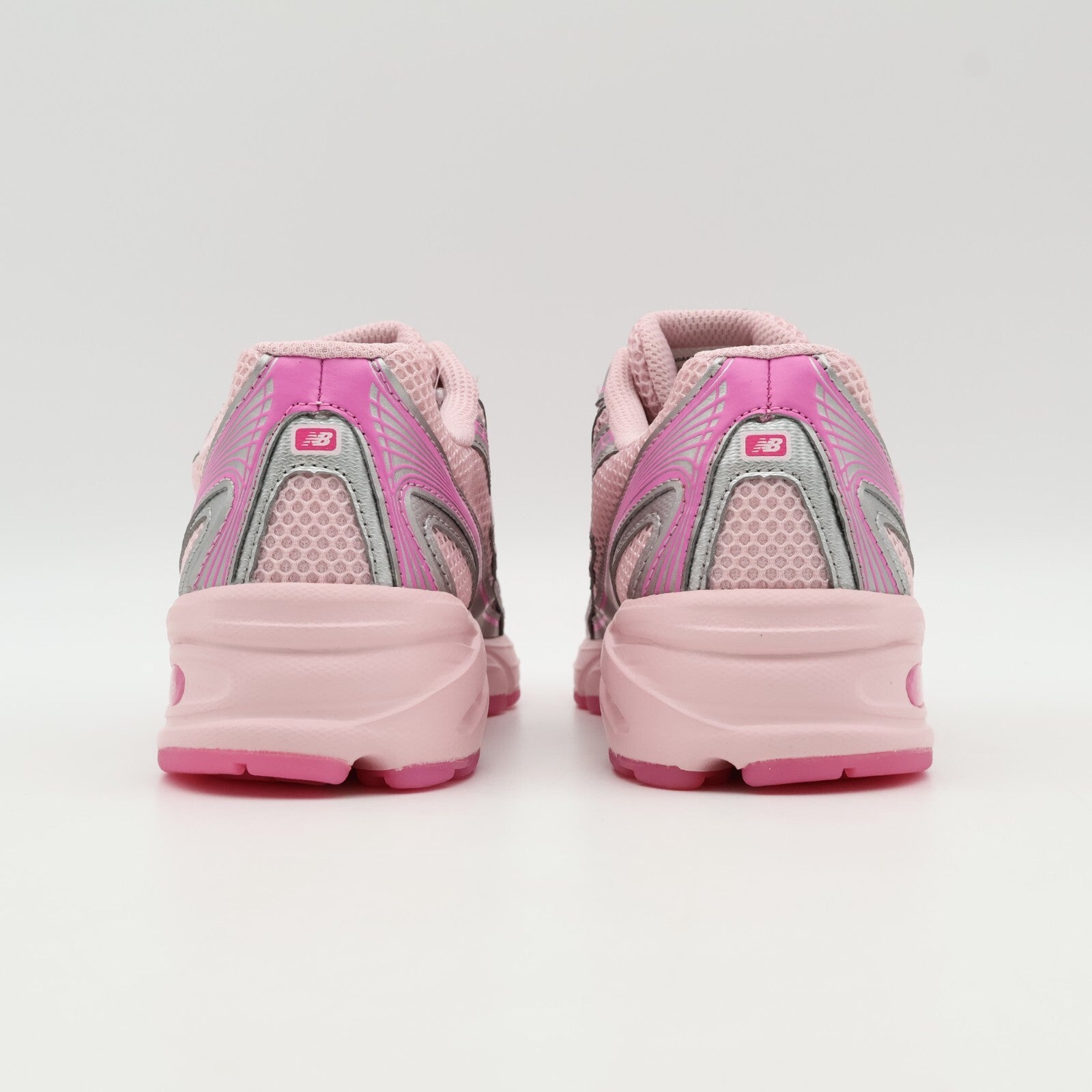 U740AP2 New Balance Women's 740 Pink Vacation (Men's)