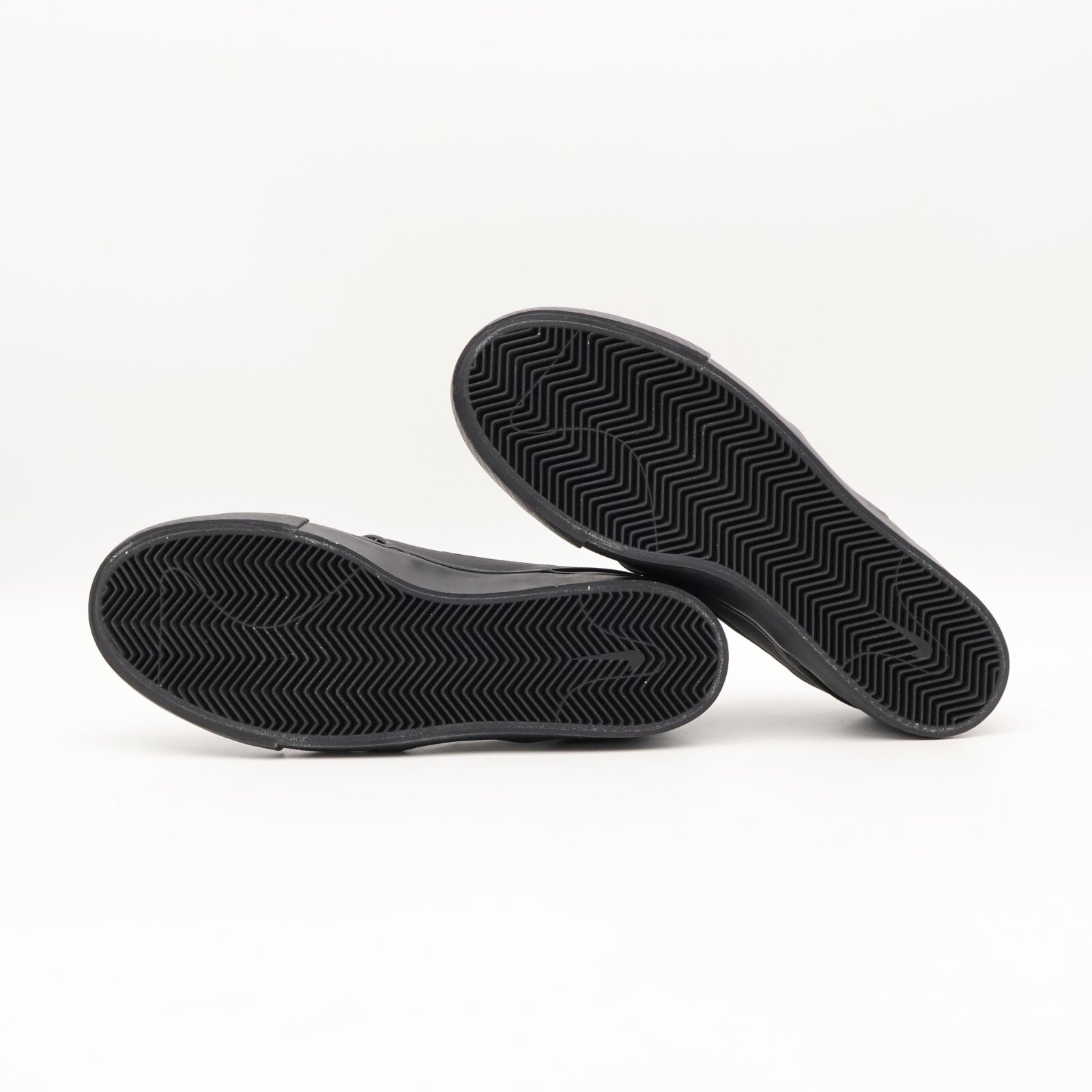 FQ7621-001 NIKE SB Zoom Janoski OG+ ISO Triple Black (Men's)