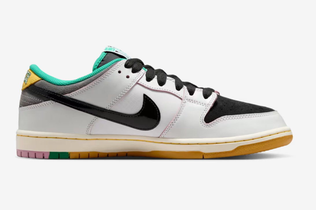 HJ4132-100 CSEF Nike SB Dunk Low Pro QS White and Black (Men's)