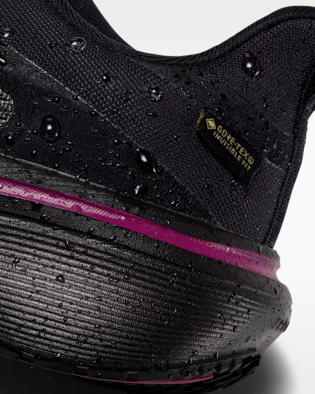 IQ1085-001 Nike Pegasus 42 GORE-TEX "Black/True Berry" (Women's)