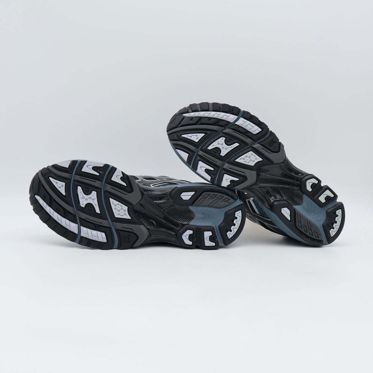 1203A543-021 Asics Gel-Nimbus 10.1 Ironclad Graphite Grey (Men's)