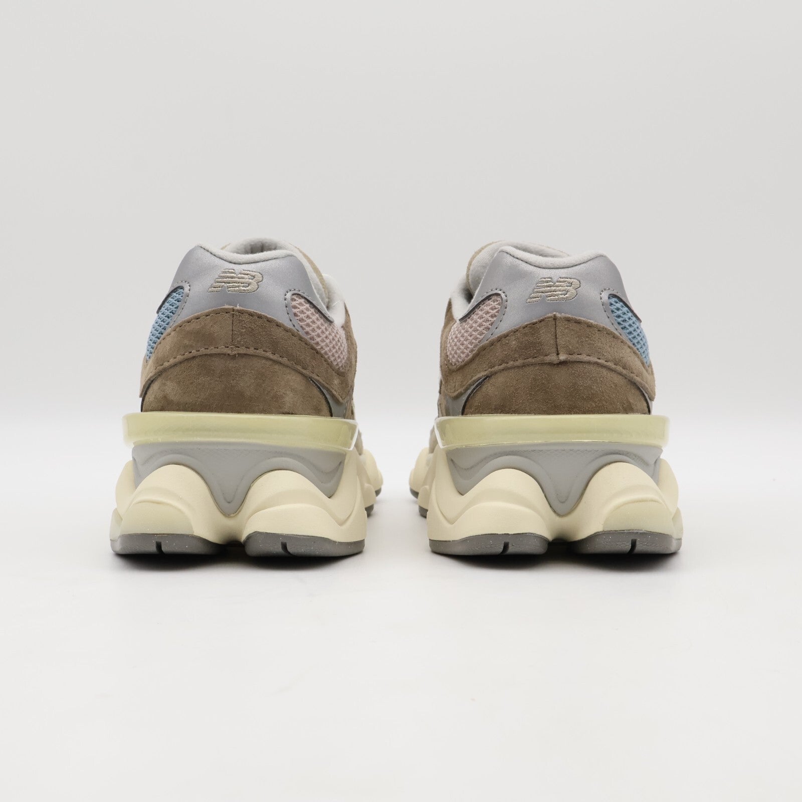 U9060MUS New Balance 9060 Sea Salt Blue Mushroom Aluminum Cyclone
