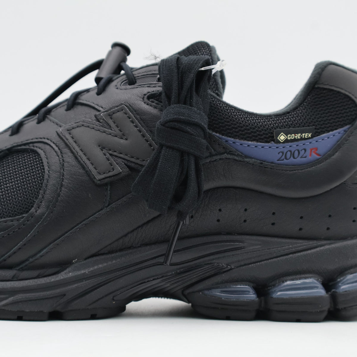 M2002RXW JJJJound Ã New Balance 2002R GORE-TEX Black (Men's)