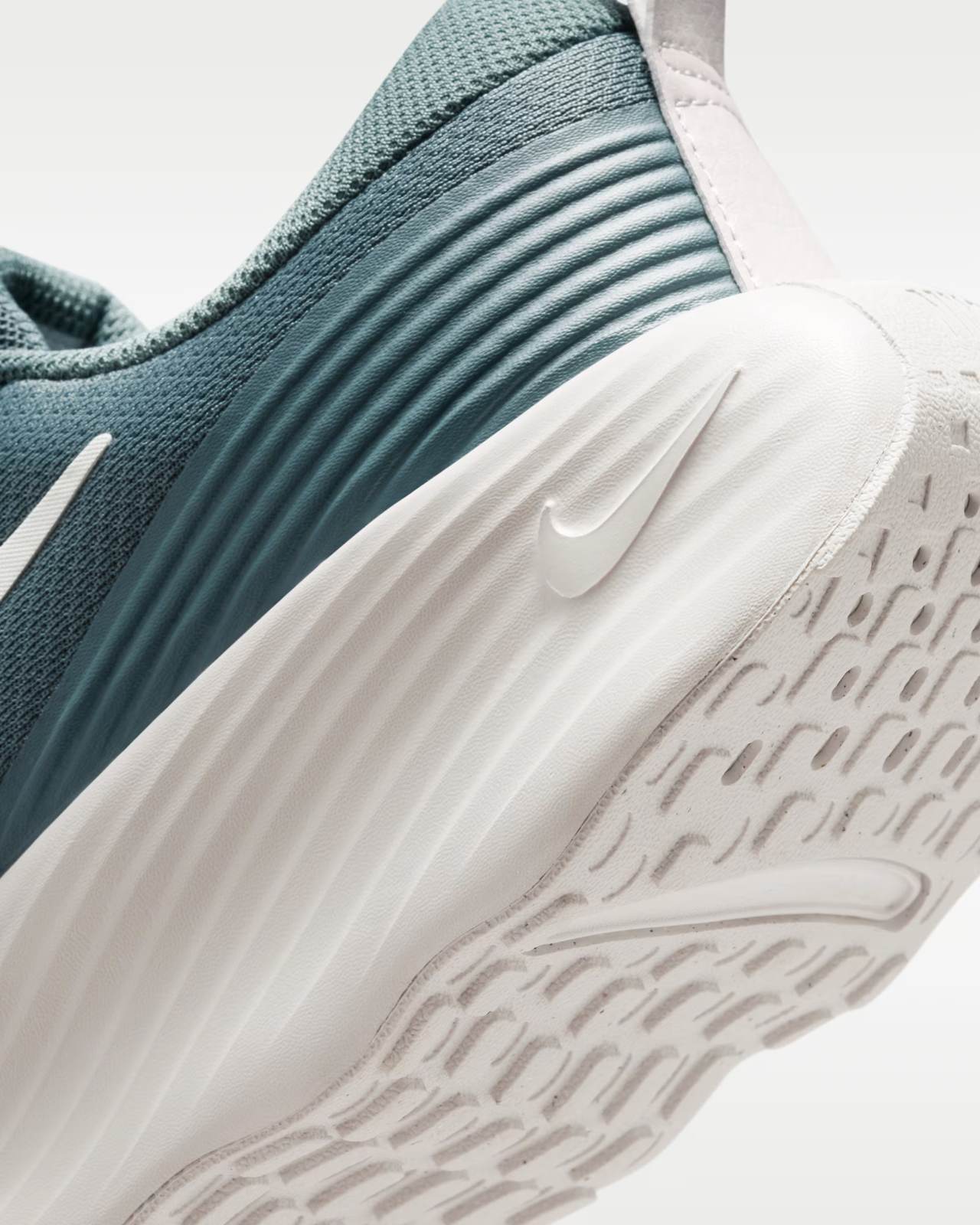 FV5285-302 Nike Promina "Mineral Slate/Black" (Men's)