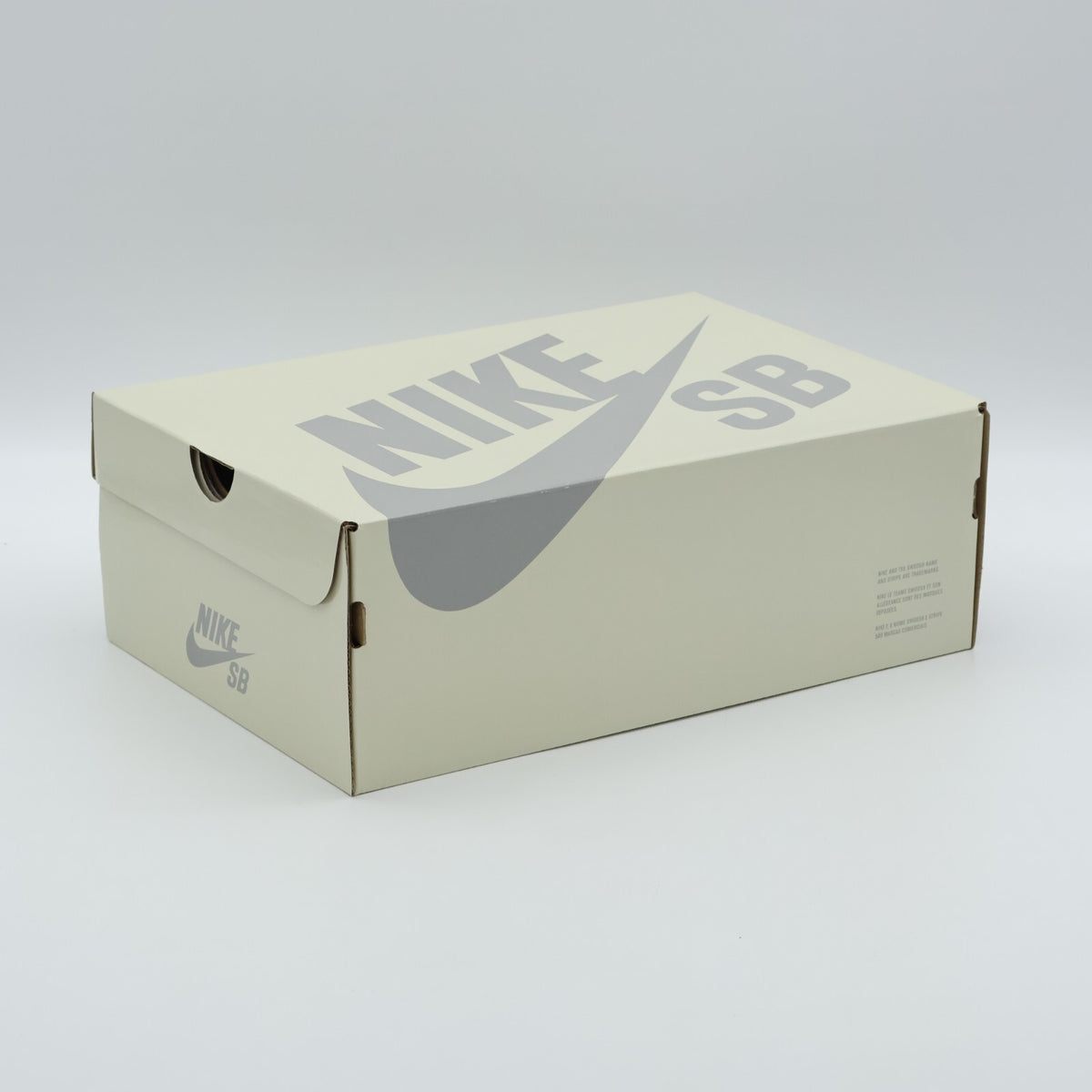FQ3000-001 Supreme Nike SB Darwin Low Black White Anthracite (Men's)