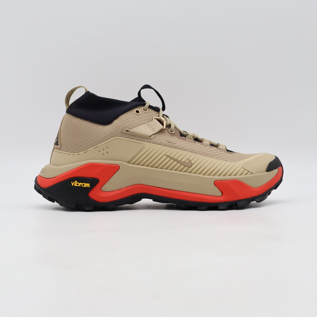 IO7854-200 Nike ACG Zegama Hike "British Khaki/Linen" (Men's)