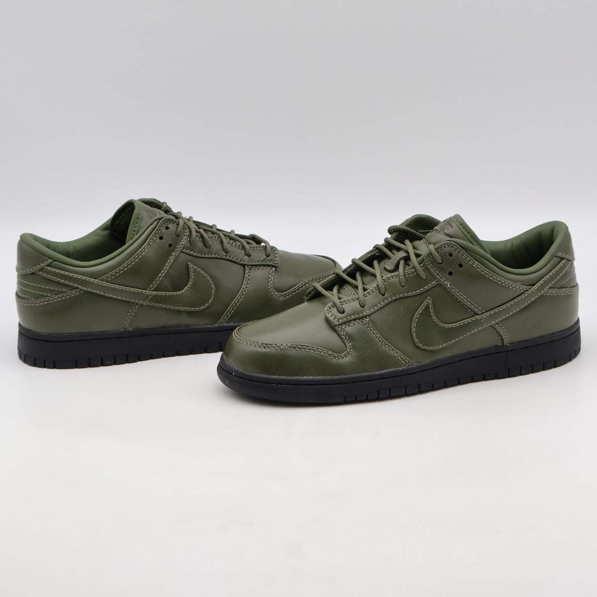 IQ3342-300 Nike Dunk Low Retro PRM QS Army Olive Black (Men's)
