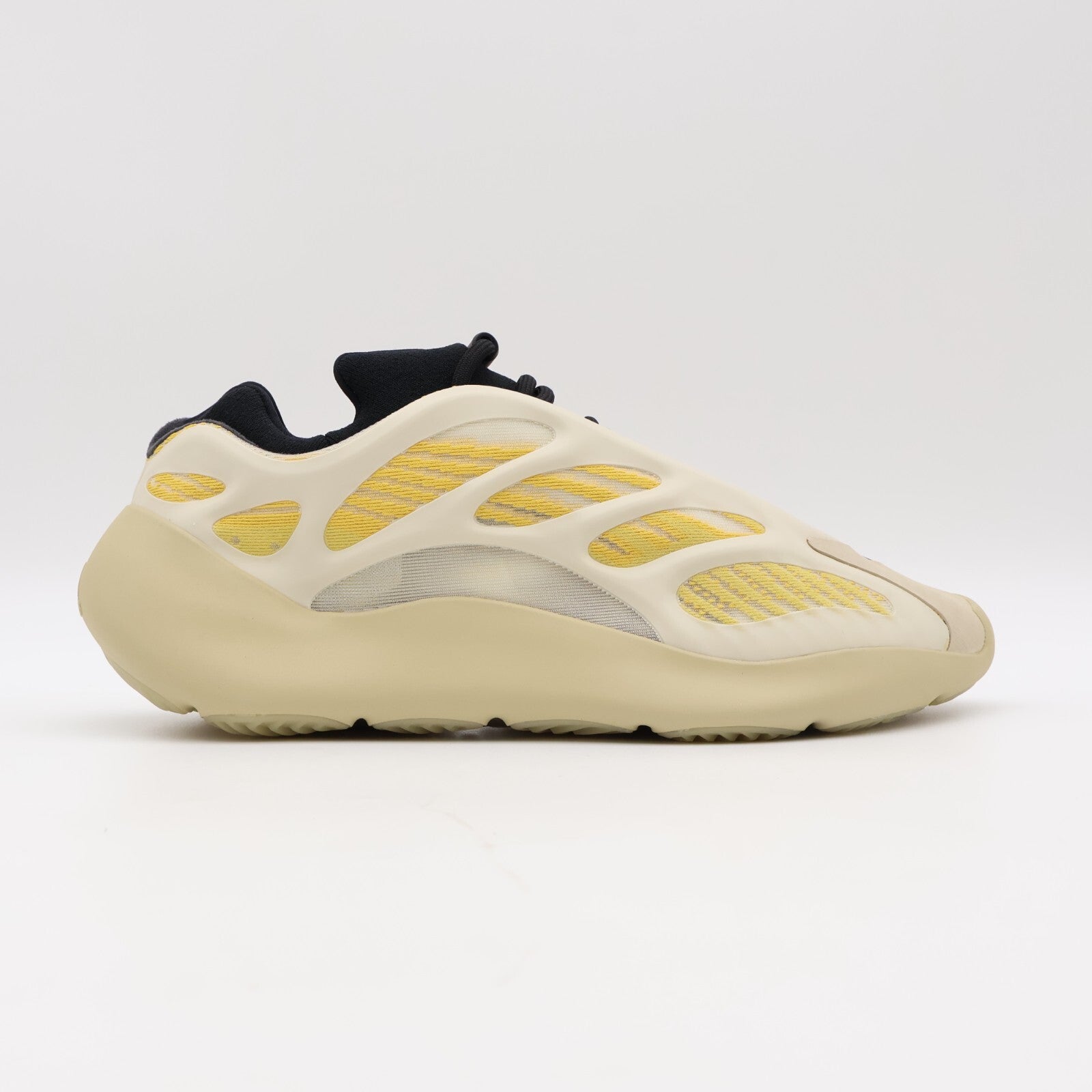 G54853 Adidas Yeezy Boost 700 V3 SAFFLOWER Yellow Cream White Sail Ivory Beige