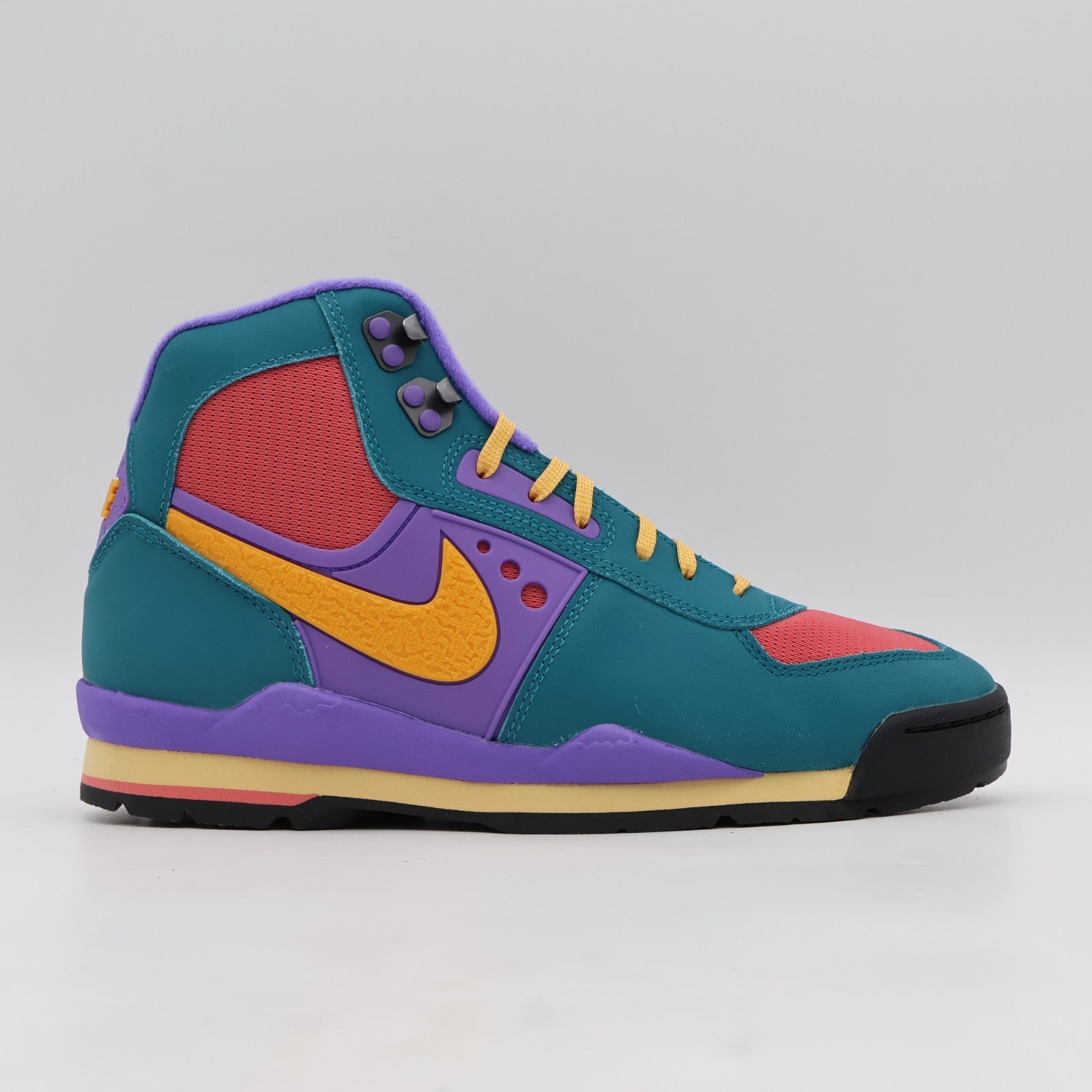 IH4450-300 Nike Baltoro High Bright Spruce Fruit Punch (Men's)