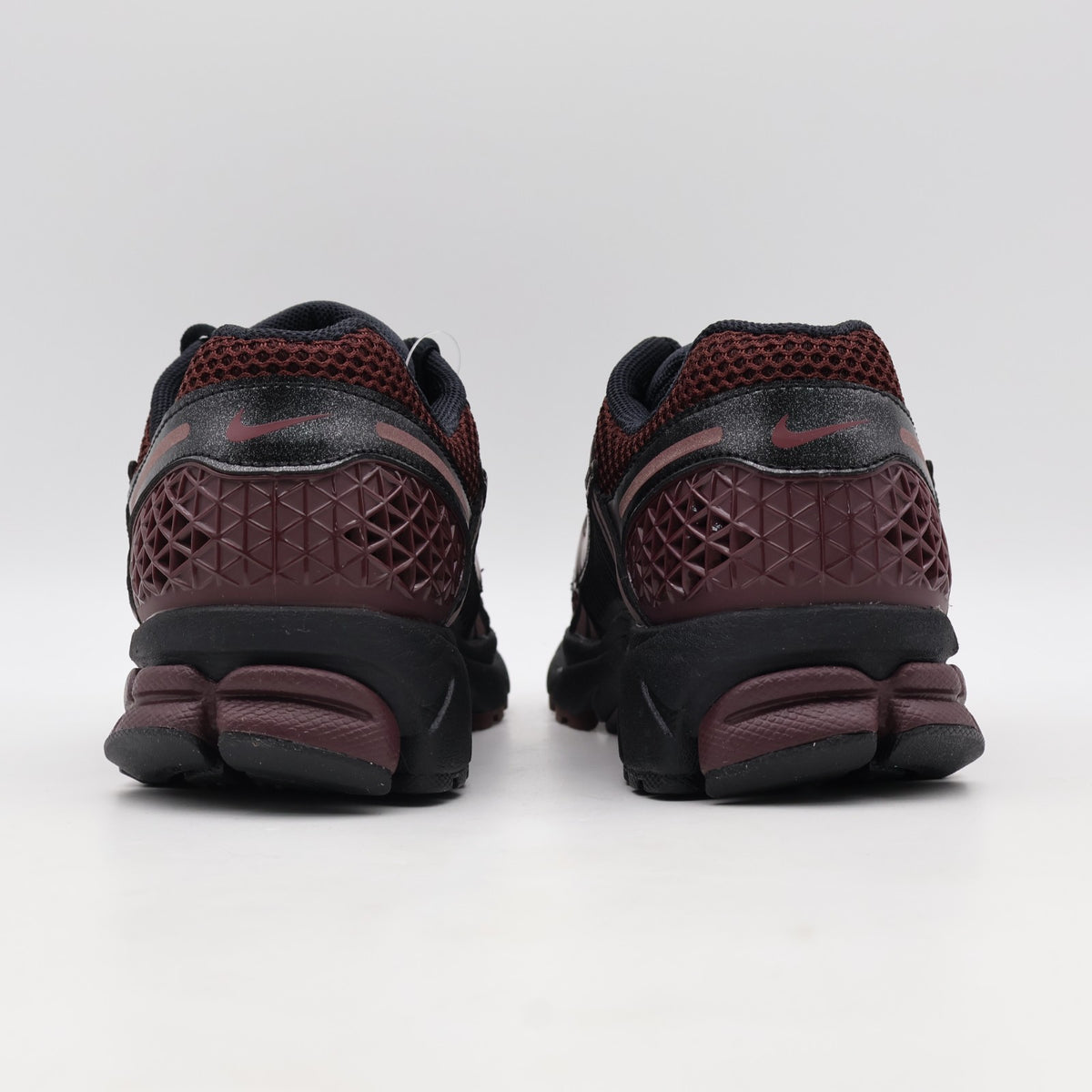 IB8929-002 Nike Zoom Vomero 5 Black Burgundy Crush (Women's)