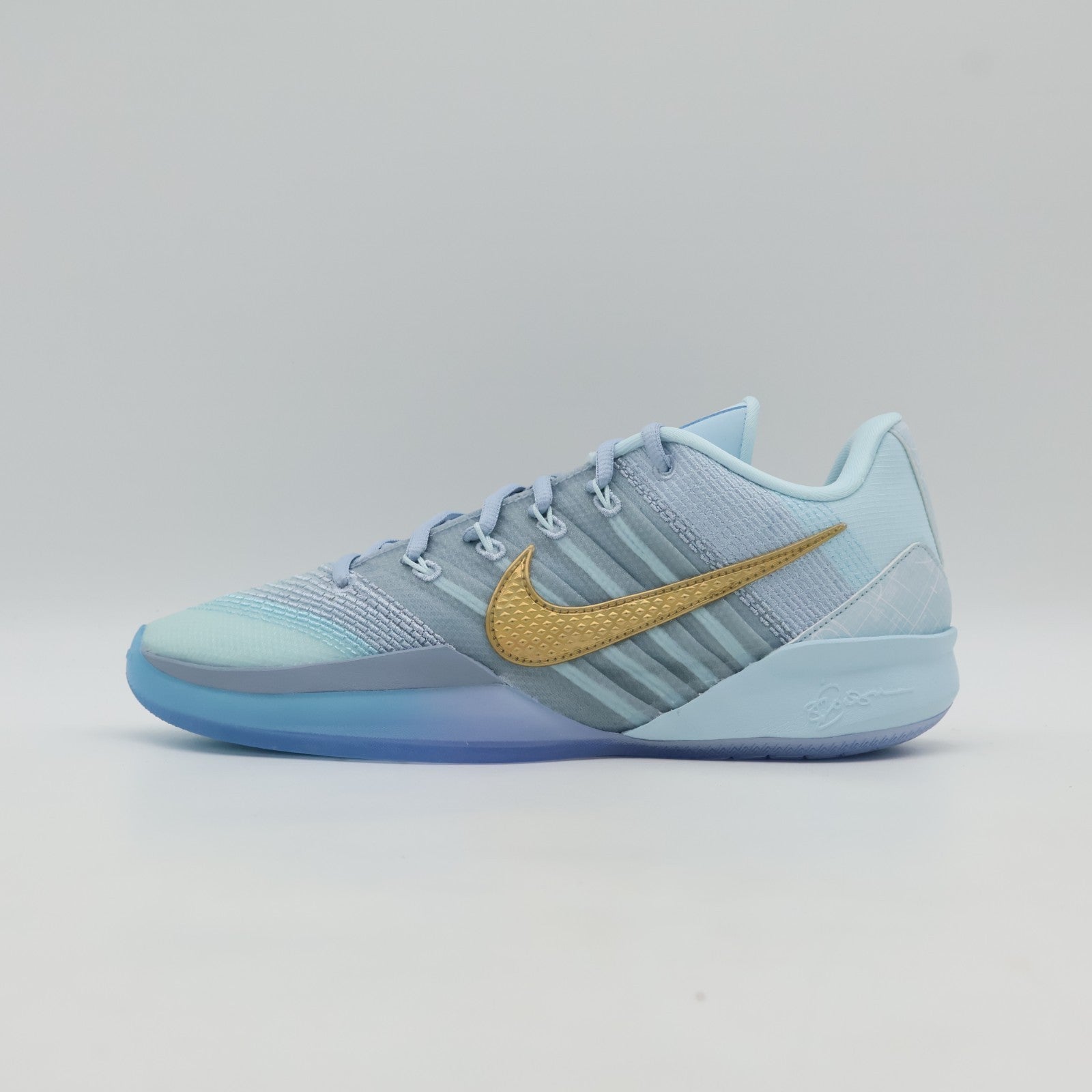 HF2882-400 Nike Sabrina 3 Blueprint (Women's)
