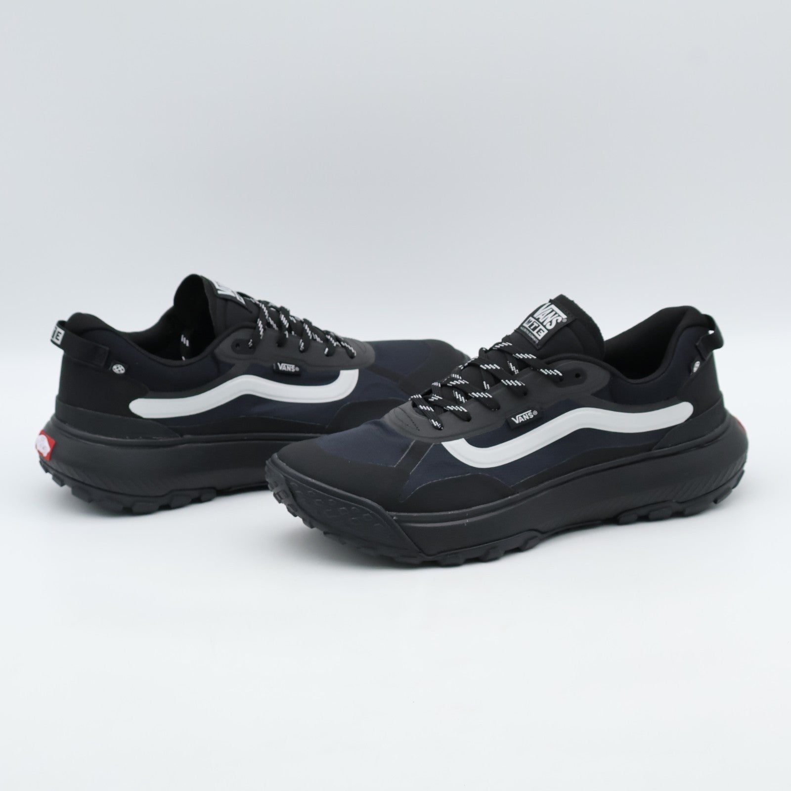 VN000CVUBLK Vans MTE Crosspath Reflective Black (Men's)