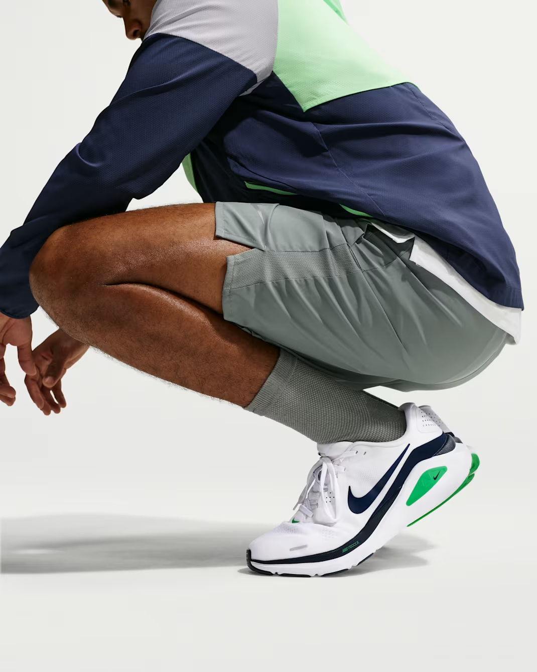 HJ1102-108 Nike Structure 26 "White/Green Spark" (Men's)