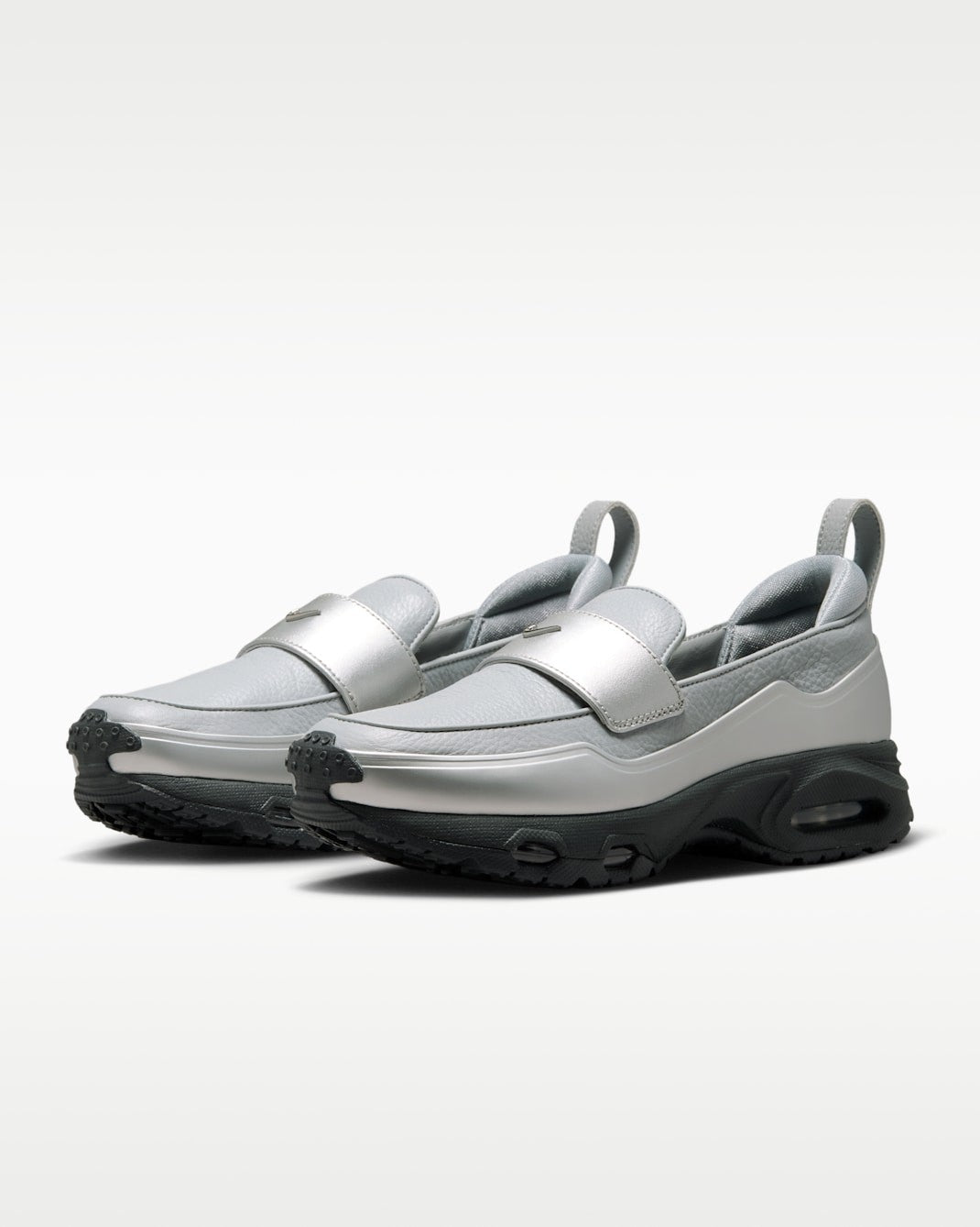 IV4690-099 Nike Women's Air Max Phenomena Wolf GreySilver (Women's)