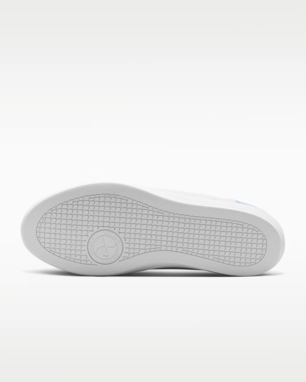 IM5955-102 Nike Tennis Centre "White/Aluminum" (Women's)