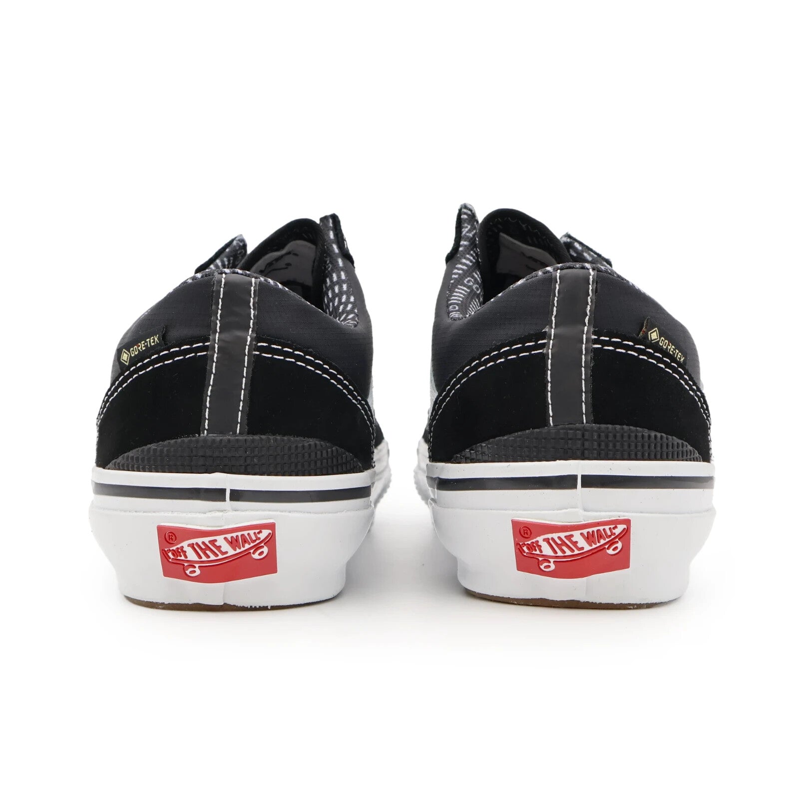VN000D0UBPA Vans Old Skool GORE-TEX Black (Men's)