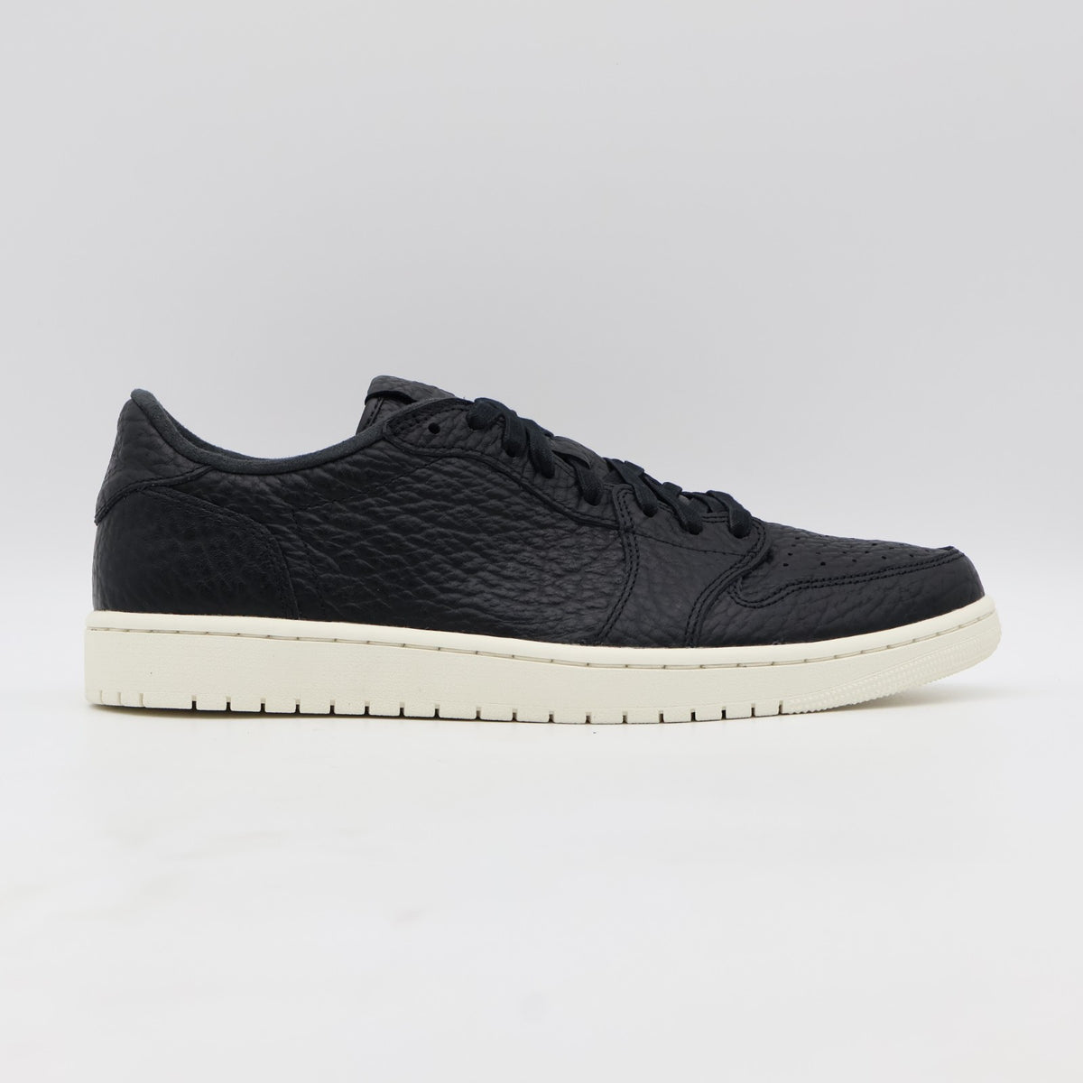 848775-005 Nike Air Jordan 1 Retro Low Swooshless Black (Men's)