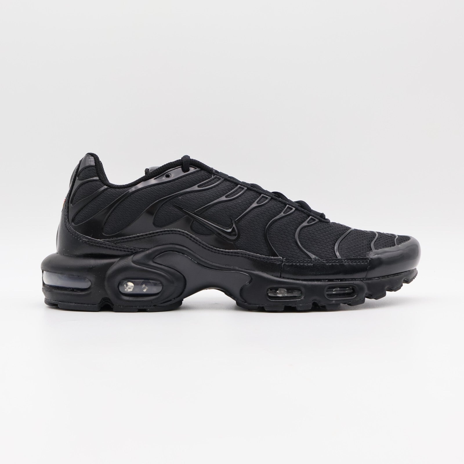 604133-050 Nike Air Max Plus Triple Black (Men's)