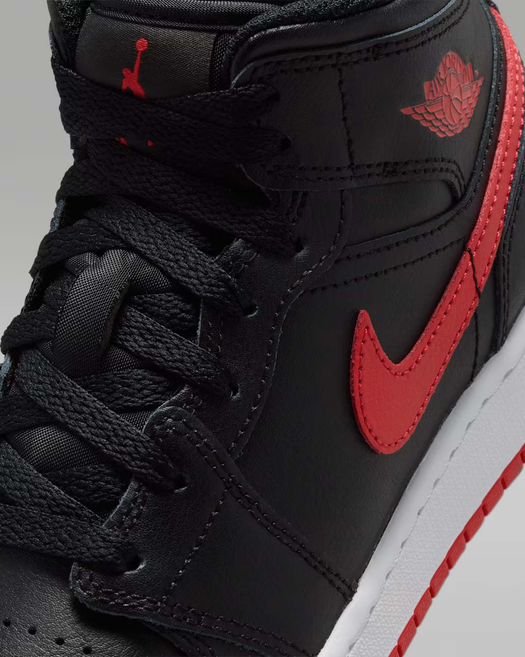 DQ8423-005 Nike GS Air Jordan 1 Mid "Black/White"