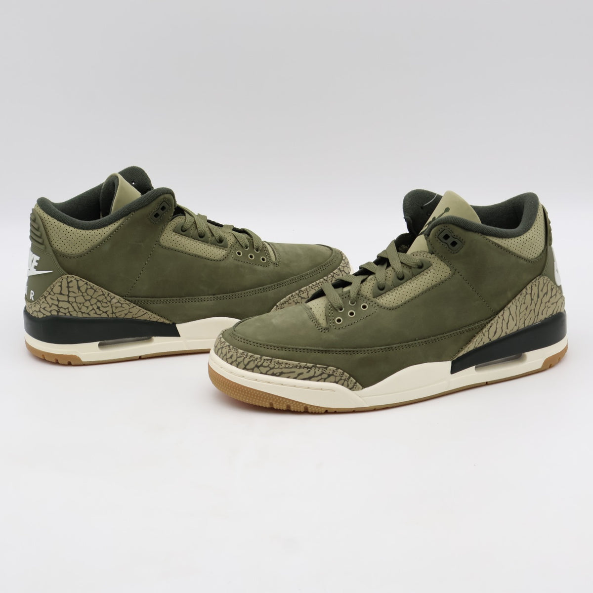 DN3707-202 Nike Air Jordan 3 Retro Family Affair (Men's)
