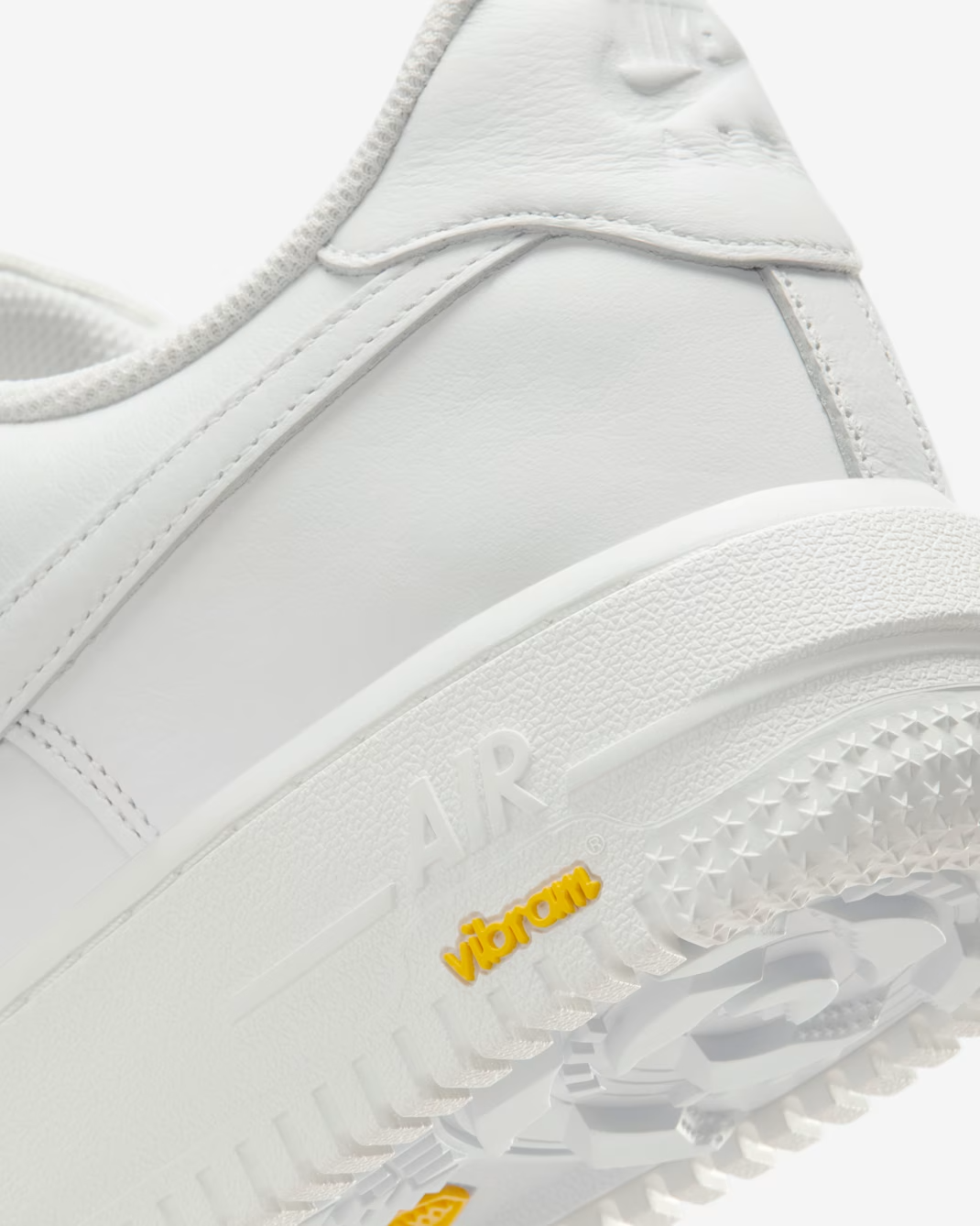 HV5953-100 Nike Air Force 1 Low GORE-TEX Vibram Summit White (Men's)