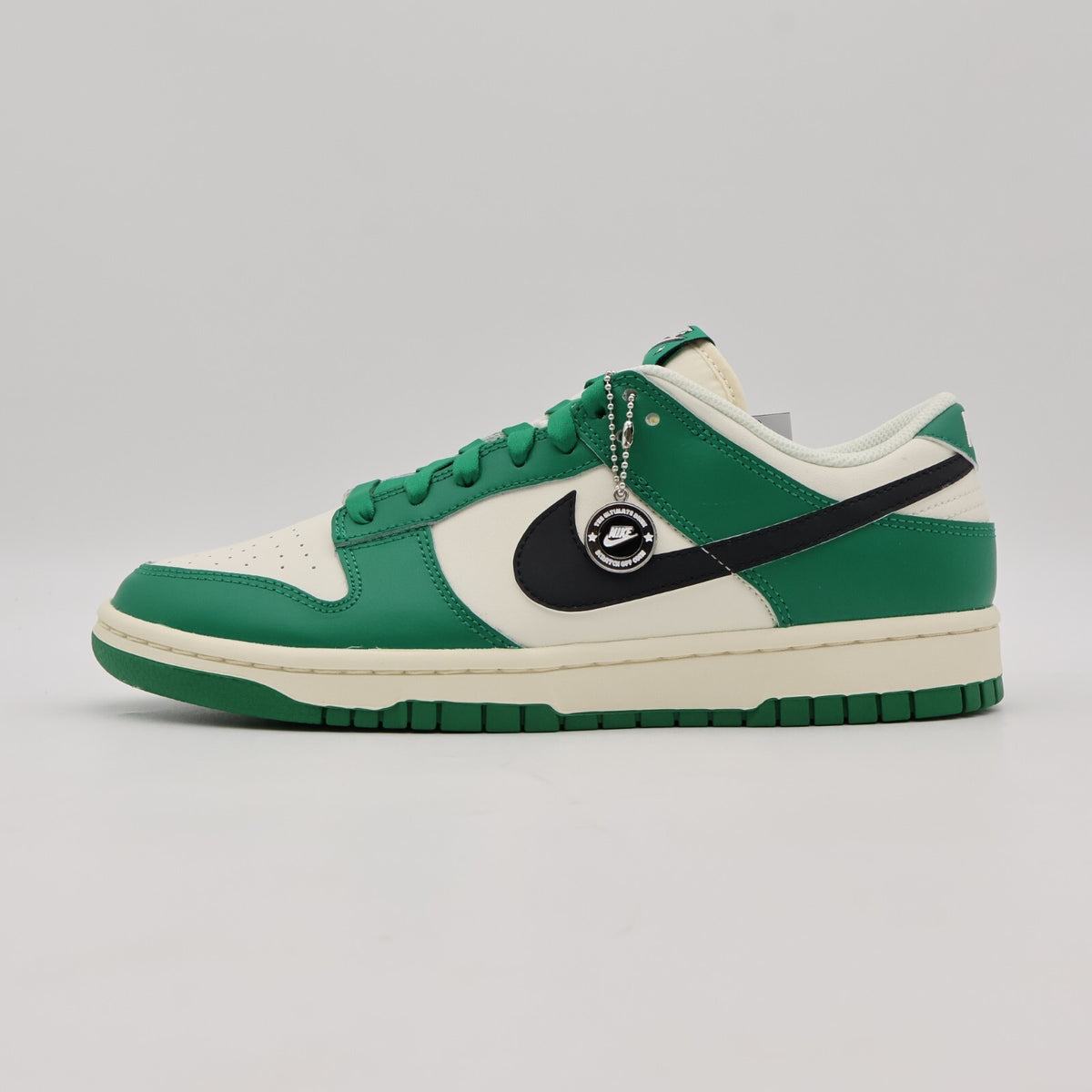 DR9654-100 Nike Dunk Low SE Jackpot Lottery Pack Malachite Green Pale Ivory