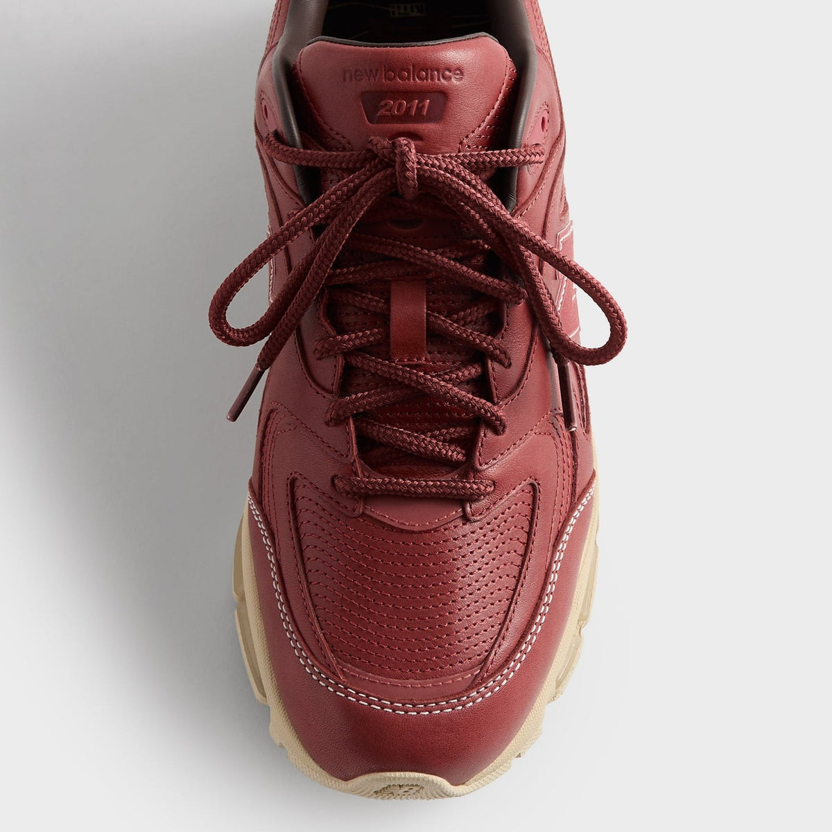 U20118V9 U20118V9 KITH Ã New Balance 2011 Bossa Nova/Breakfast Tea (Men's)