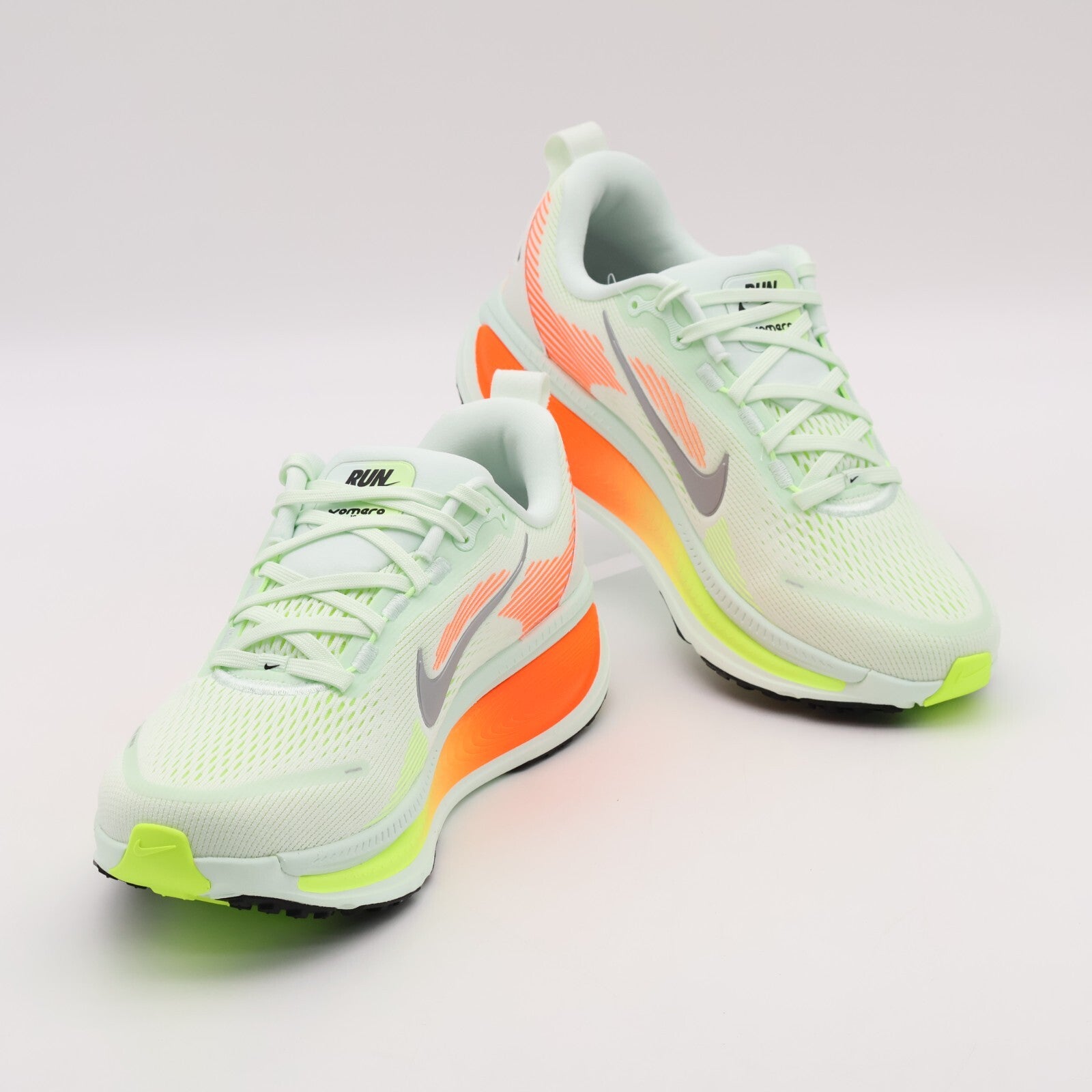 HM6803-300 Nike Vomero 18 Barely Green Hyper Crimson Barely Volt (Men's)