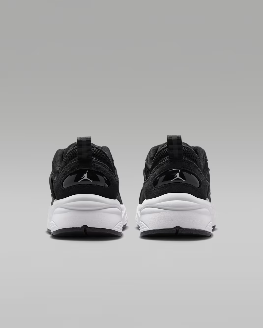 IB3722-008 Nike Jordan Trunner O/S Black White (Men's)