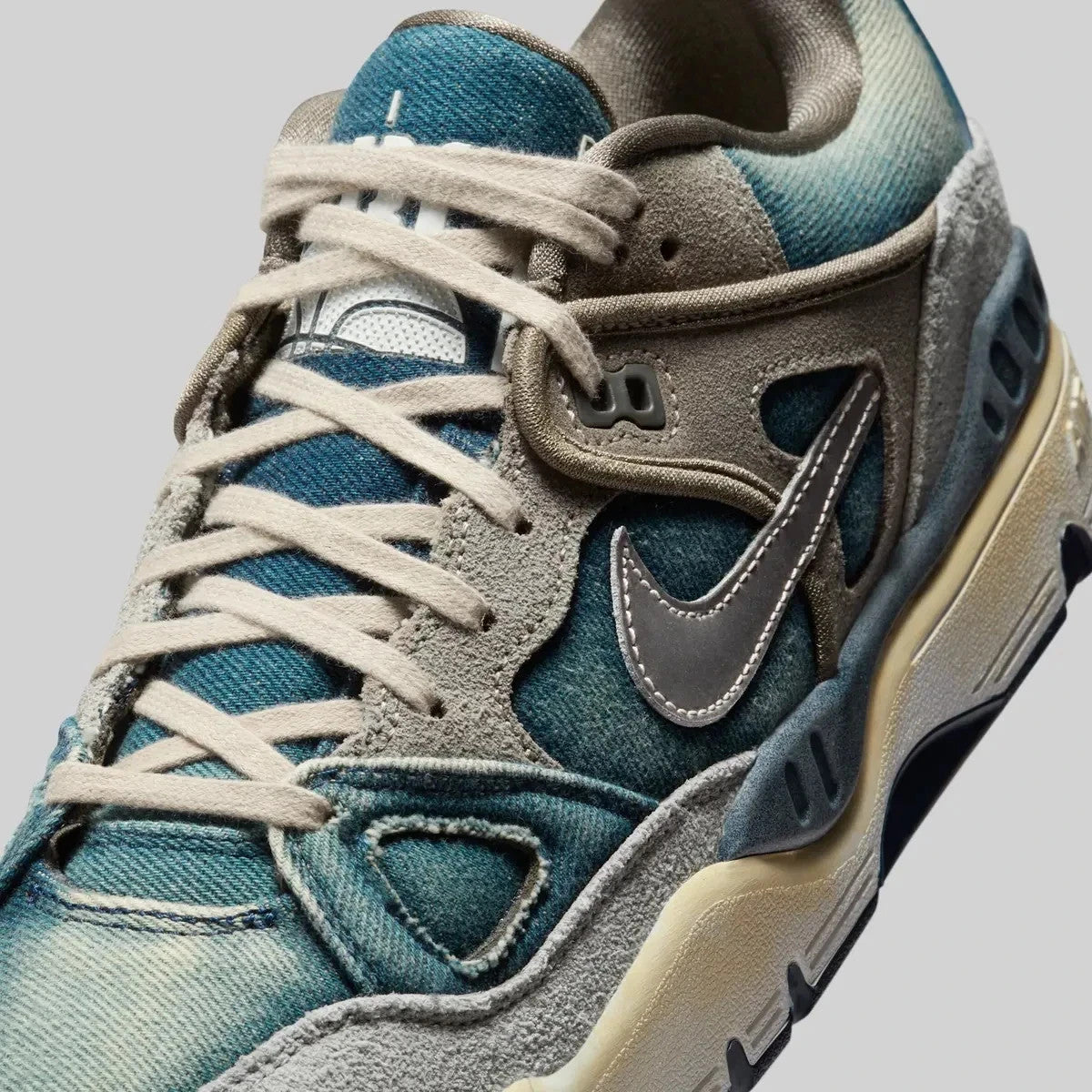 IB1808-001-R NIGO Levi's Nike Air Force 3 Low SP (OGIN Heel Blank Tab) (Men's)