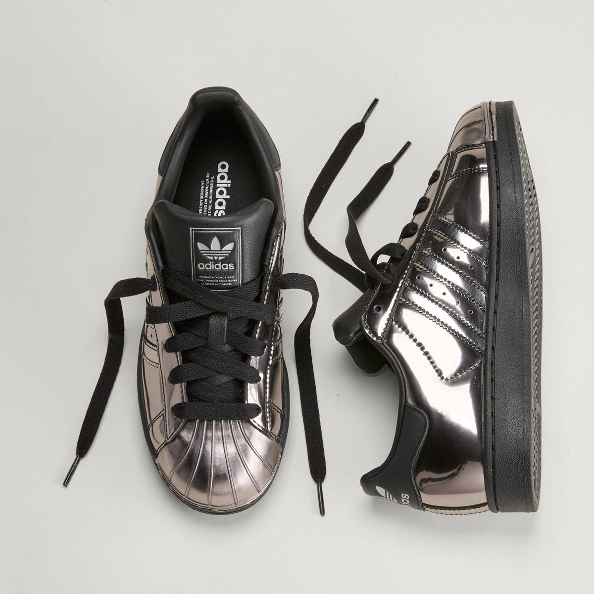 KJ7128 KJ7128 adidas Women's Superstar 2 Core Black (Women's)
