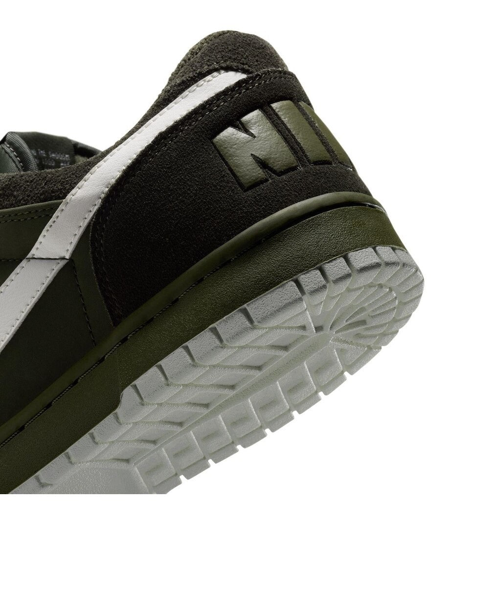 IO4224-300 Nike Big Nike Low "Sequoia" (Men's)