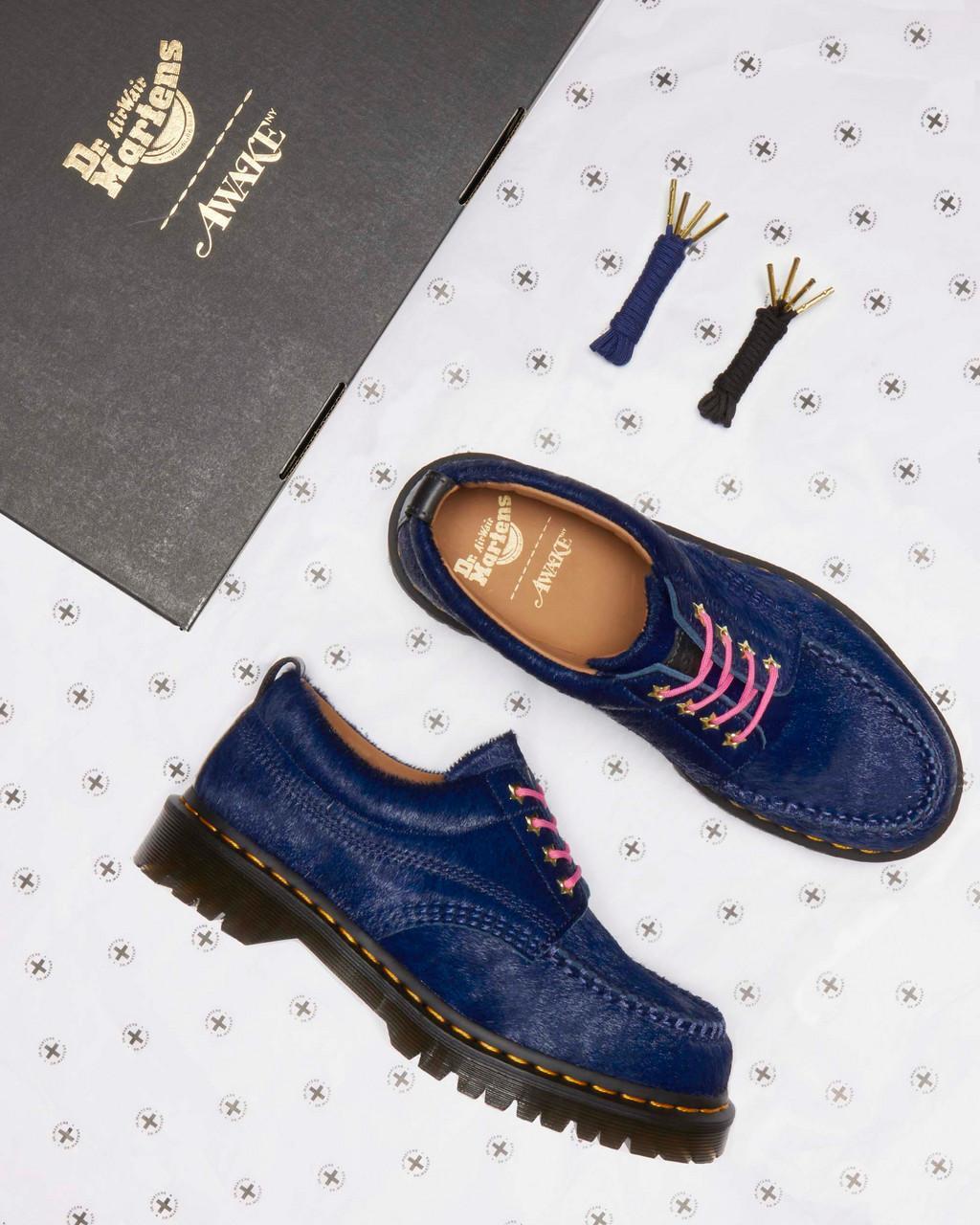 32239398 Awake NY Dr.Martens Lowell Navy Peony (Men's)