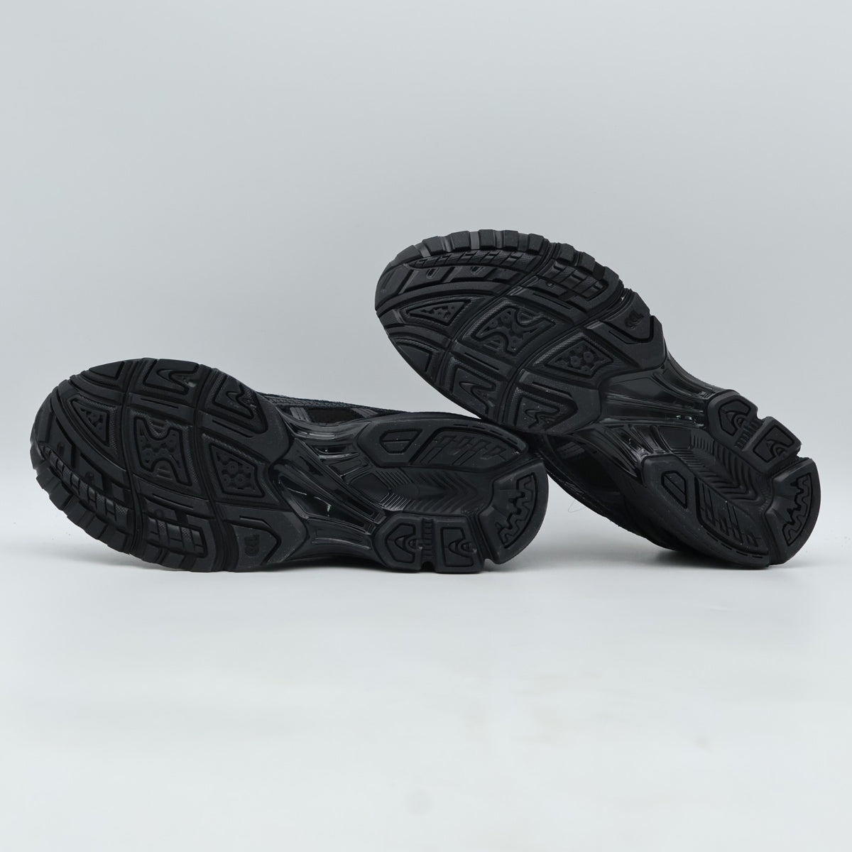 1203B110-001 THOM BROWNE Asics Gel-Kayano 14 Black (Men's)
