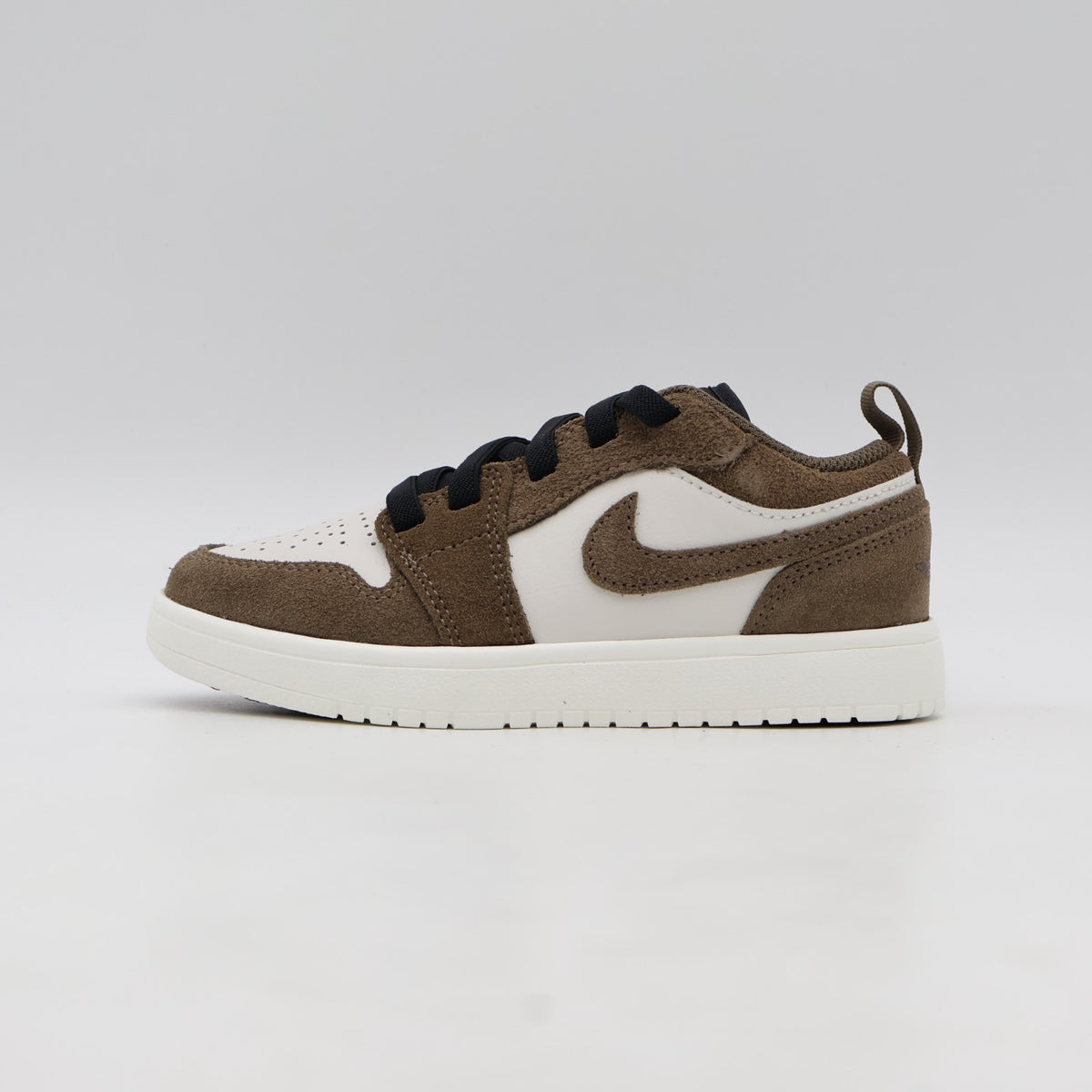 DR9748-200 Nike PS Jordan 1 Low Alt "Palomino/Phantom"