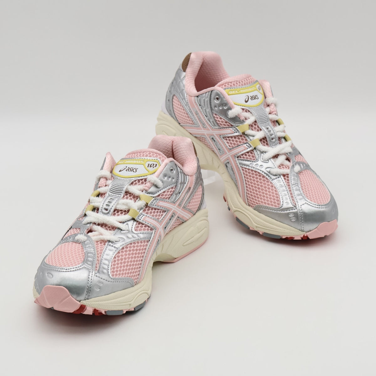 1203A865-702 VANDY THE PINK atmos Asics Gel-Nimbus 10.1 Strawberry Cream (Men's)