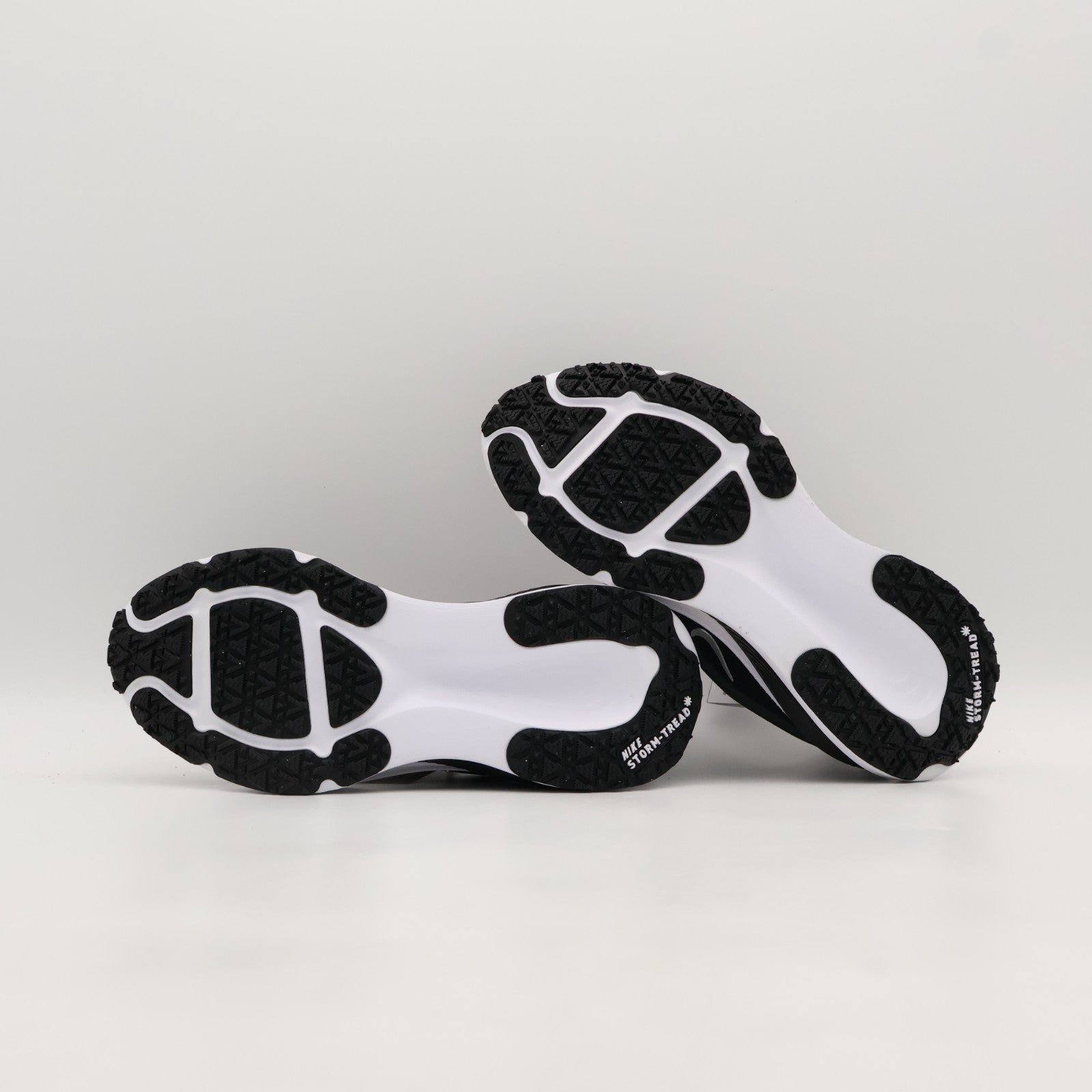 HQ7002-002 Nike Vomero 18 GORE-TEX Black Anthracite White (Women's)