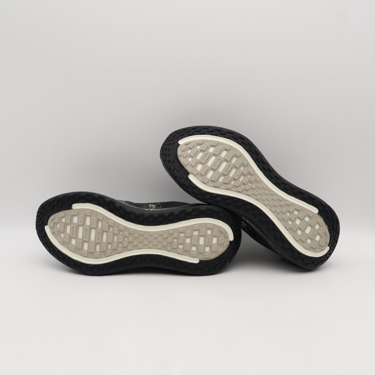 IM6776-060 Nike Vomero Plus Anthracite Oatmeal Volt Black (Men's)