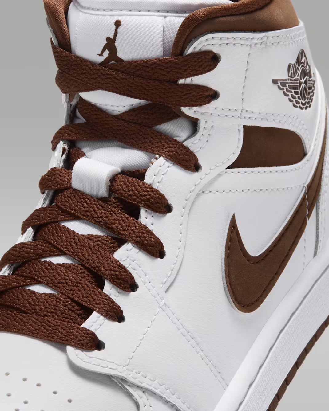 BQ6472-125 Nike Air Jordan 1 Mid "White/Cacao Wow" (Women's)