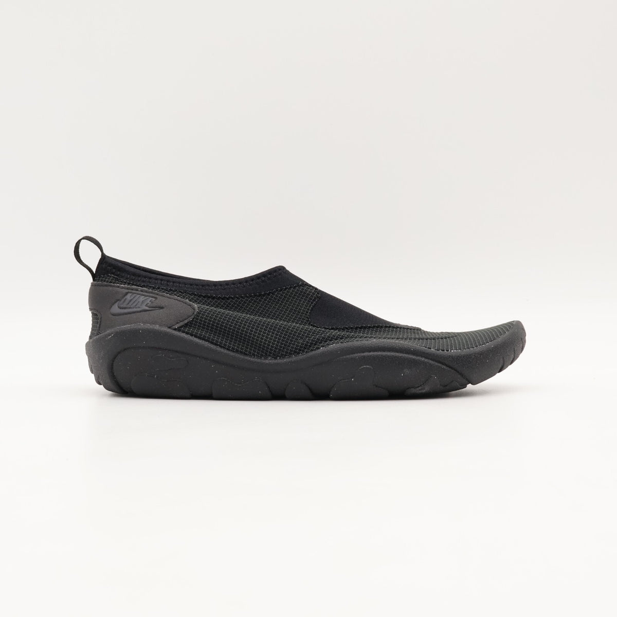 FZ5628-001 Nike Aqua Turf Black Black Off Noir (Women's)