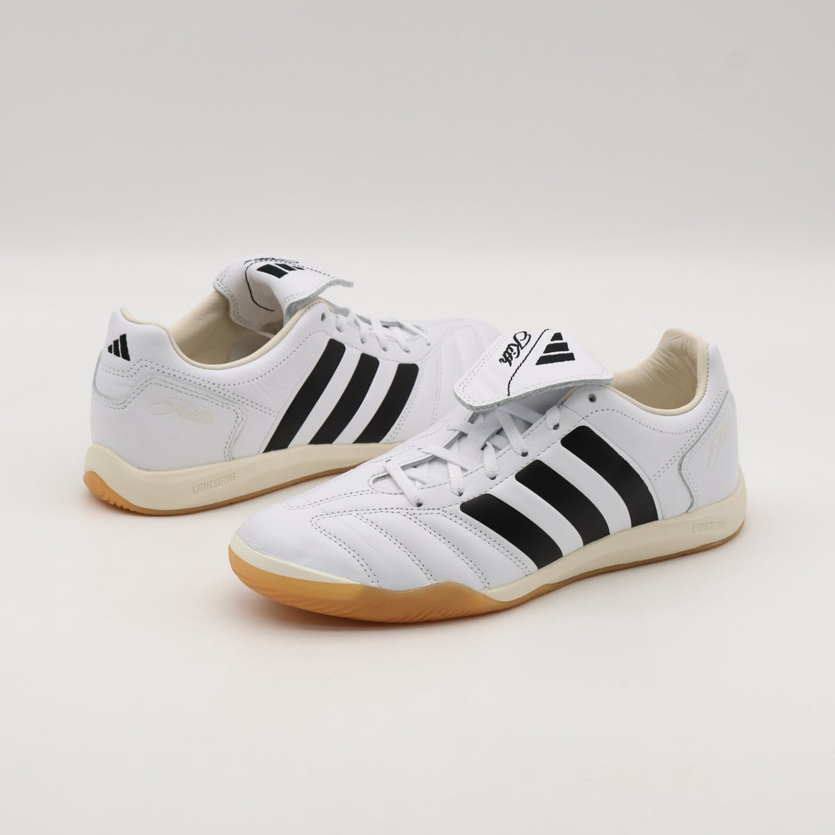 JS0727 Kith Ã adidas Football Predator 2002 IC White Black Gum (Men's)