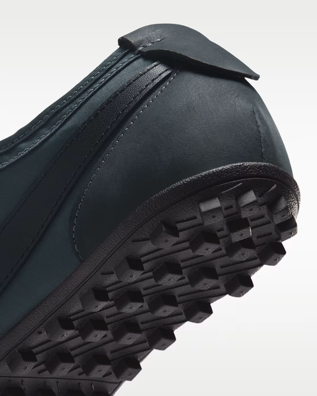 IX3952-002 Nike MOON SHOE OG (Men's)