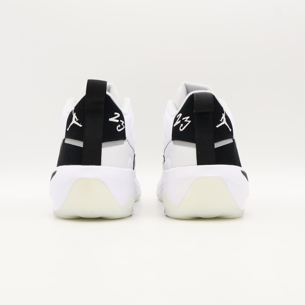 HQ2091-100 Nike Jordan Max Aura 7 White Summit White Black (Men's)